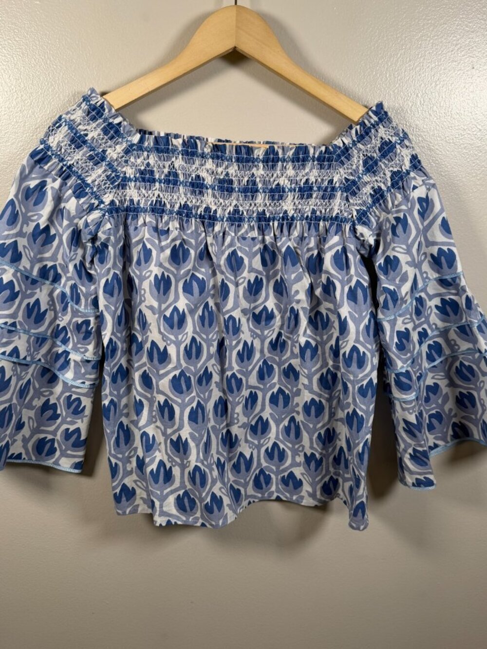 CK Bradley Santorini Off Shoulder Blue and White Smocked Bell Sleeve Top Size XS